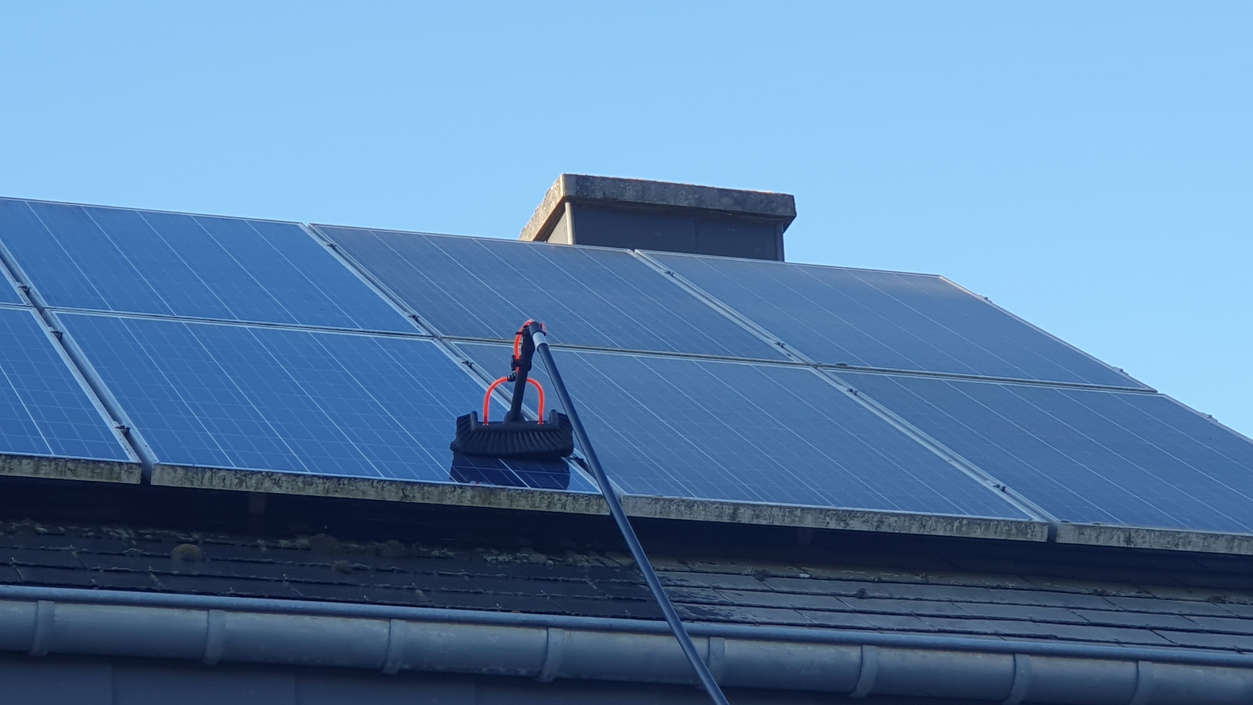 Panneaux solaires propres après EcoCabu
